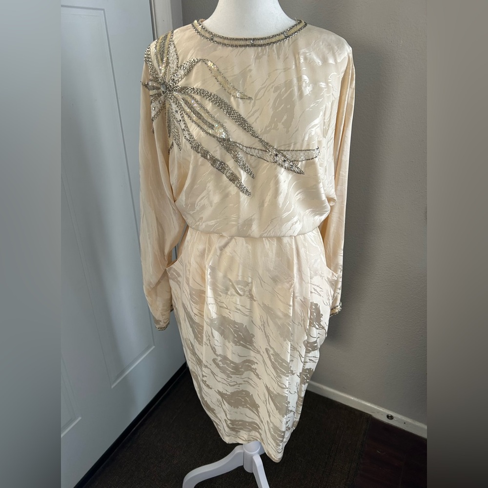 Vintage 80s Destinee 100% Silk Ivory White  Floral Beaded Tea Dress Small Size 6